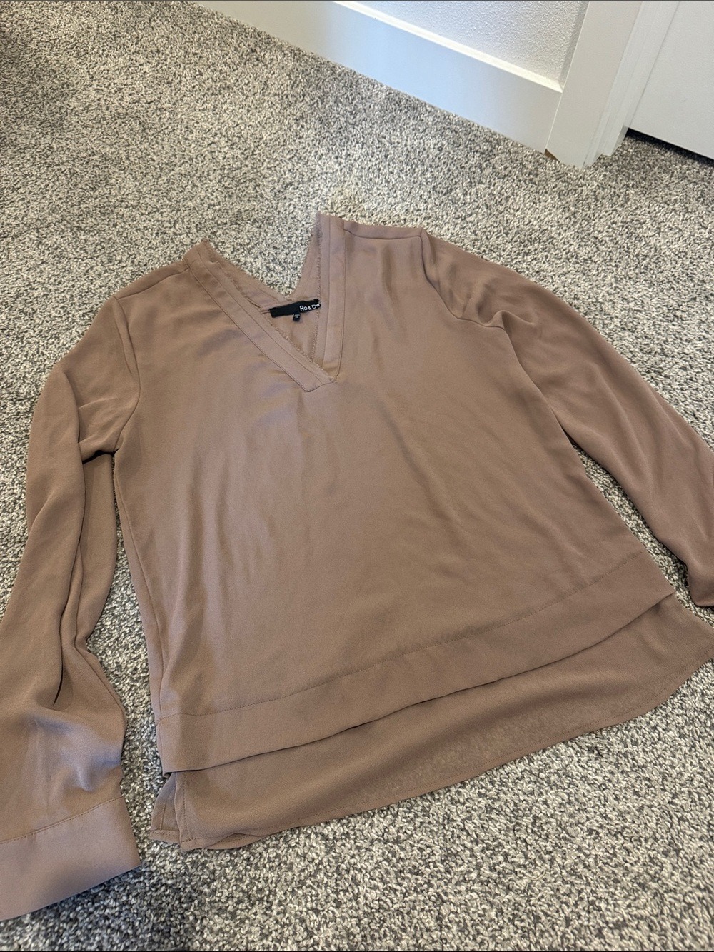 Ro & De Taupe V-Neck Frayed Trim Blouse - Picture 2 of 7